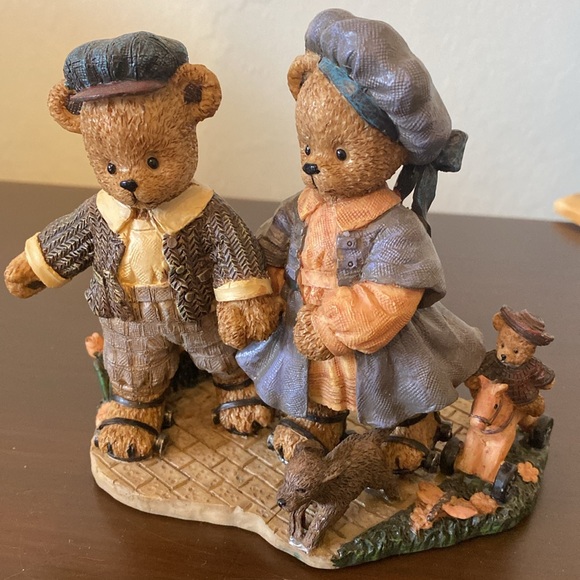 Young Berry Hill Bears BEARY HILL BEAR "SPRING ADRENTU" 1997 Figurine - Picture 1 of 5
